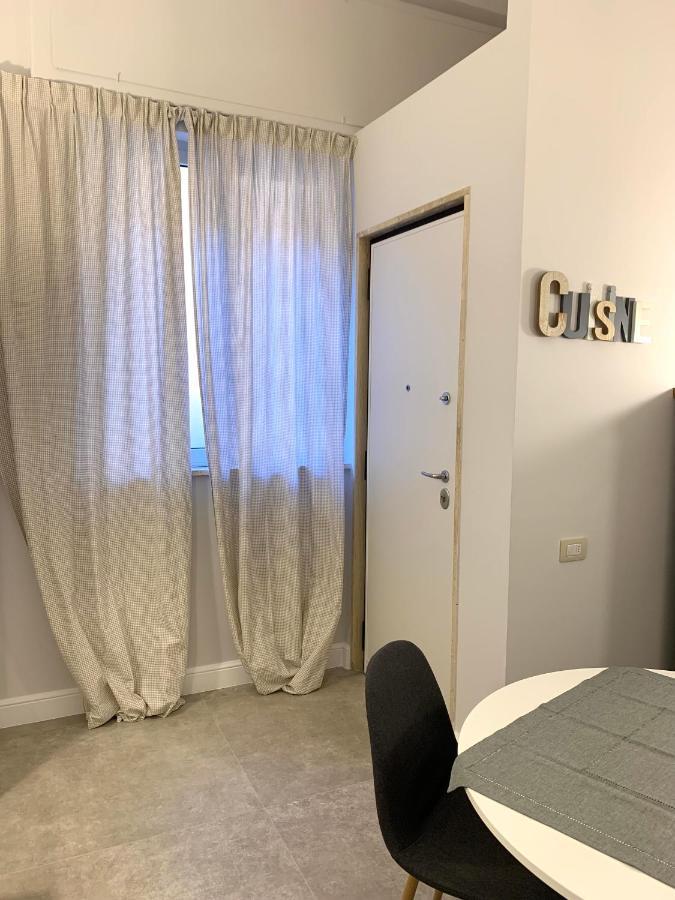 Apartment Rent Casa Almika Бари Екстериор снимка